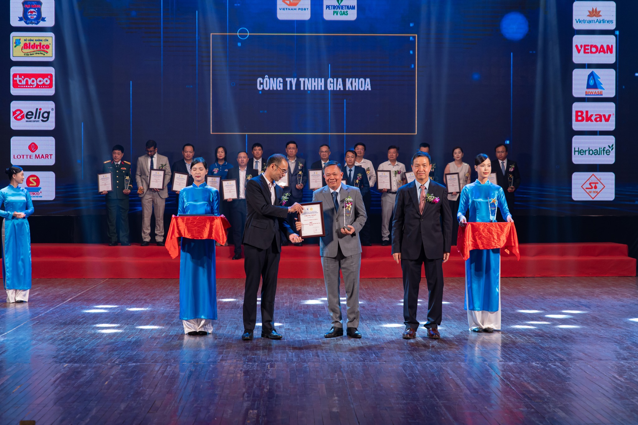 Gia Khoa & ATOM Holding tự hào là thương hiệu tiên phong đổi mới sáng tạo năm 2025